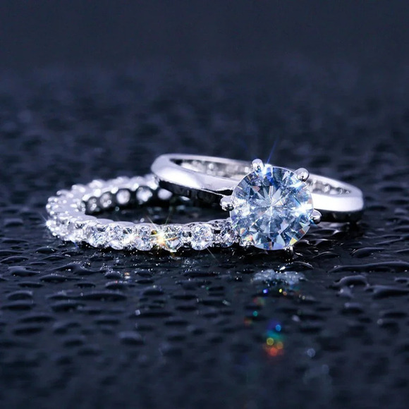 🎀  Beautiful 925 Silver Plated 2 Pcs CZ Wedding Ring, FB16FA1067 - Picture 1 of 7